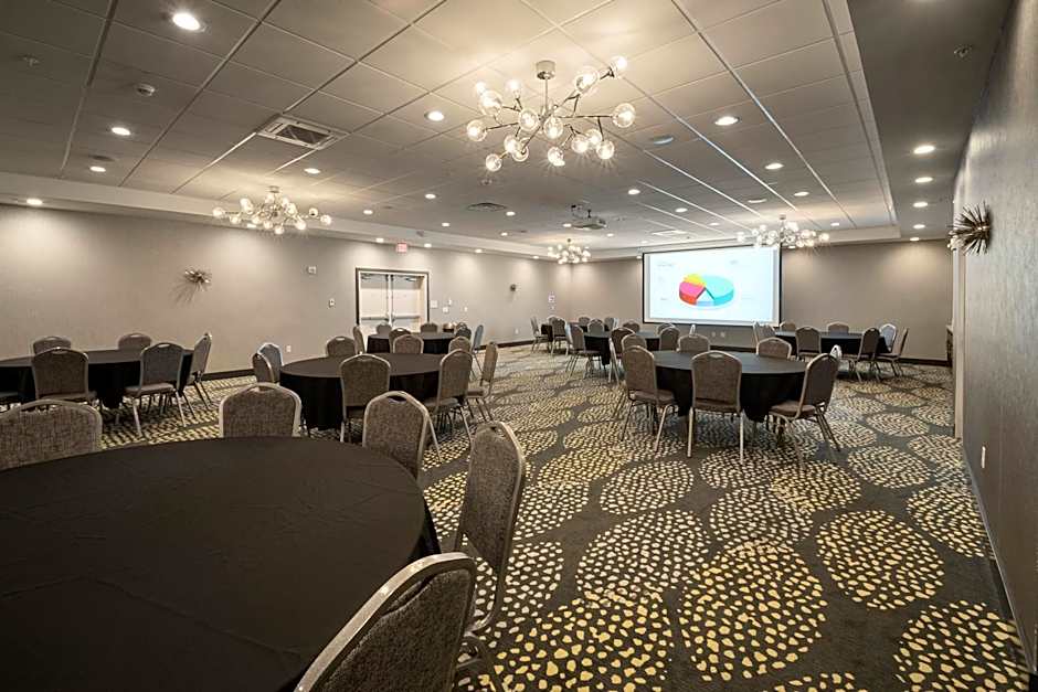 Holiday Inn & Suites Decatur-Forsyth By IHG