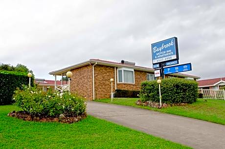 Baybrook Motor Inn