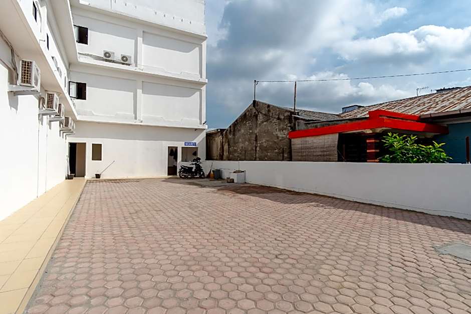 OYO 2895 Paranginan Residence