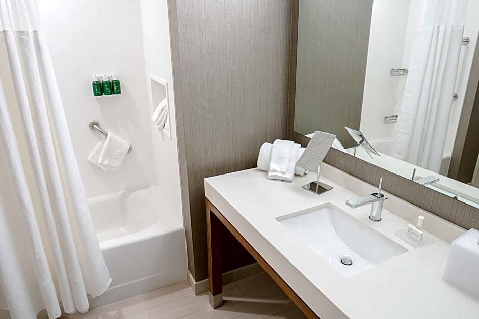 Courtyard by Marriott Fargo