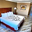 Town House Inn and Suites
