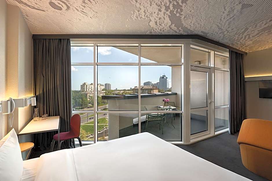 ibis Kyiv Beresteiska