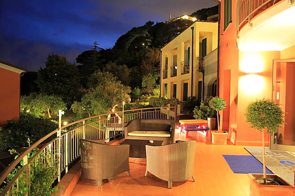 Baia Blu RTA Residence