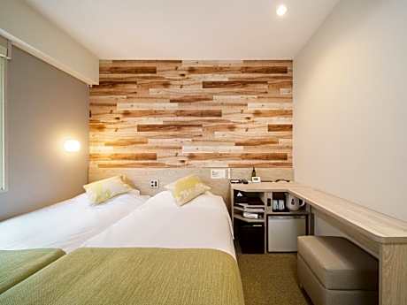 Twin Room - Non-Smoking