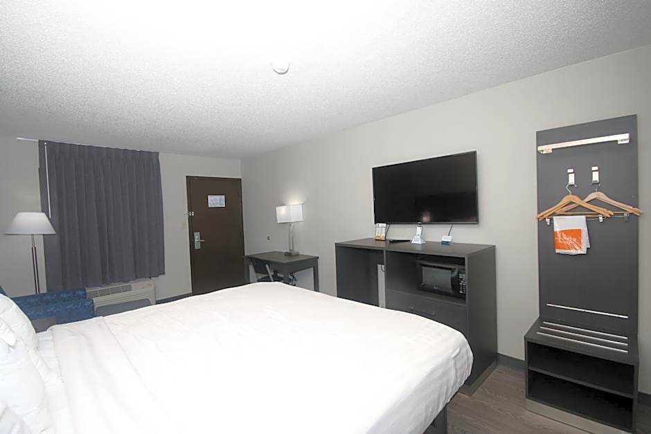 Clarion Pointe Statesville