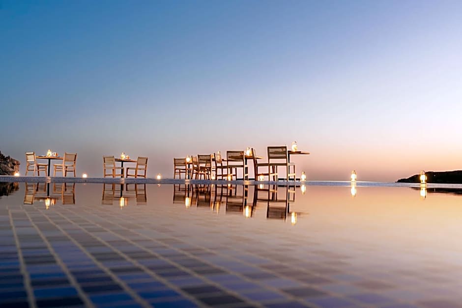 Camino Real Zaashila Huatulco