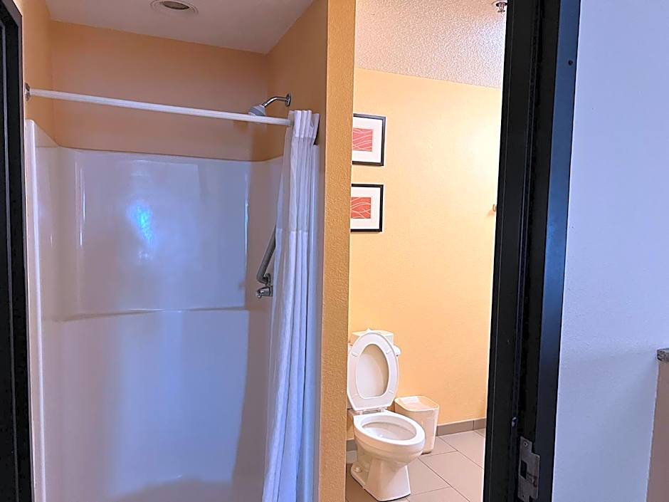 Comfort Suites Louisville East