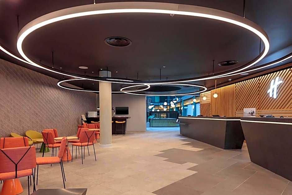 Holiday Inn London-Heathrow Bath Road By IHG