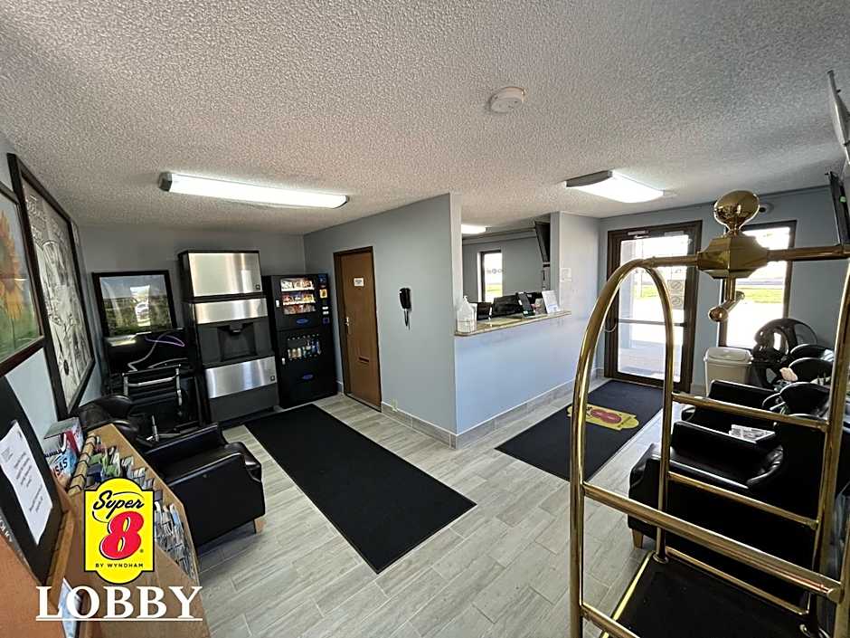 Super 8 by Wyndham Emporia