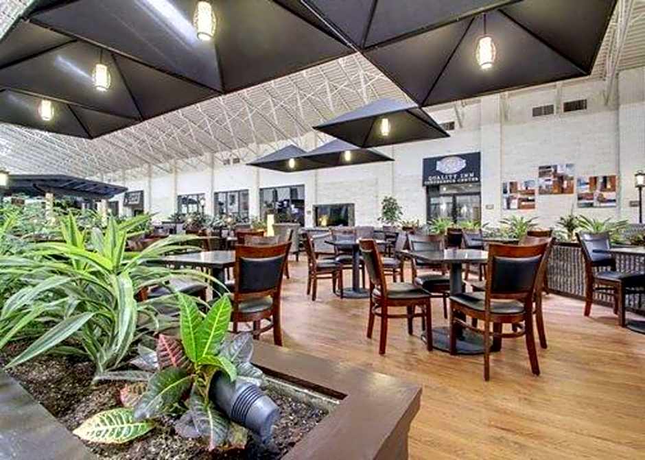 The Atrium Hotel on Third