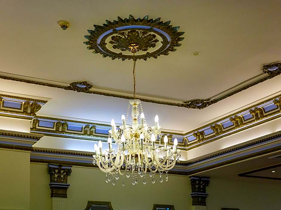 Palais Royale