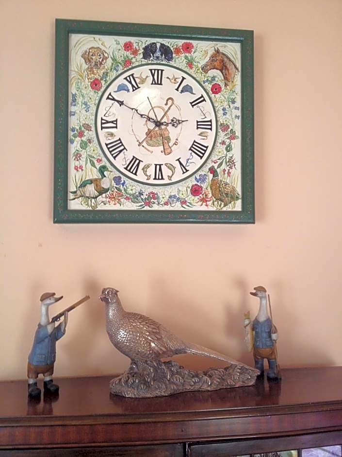 Whitehouse Country House