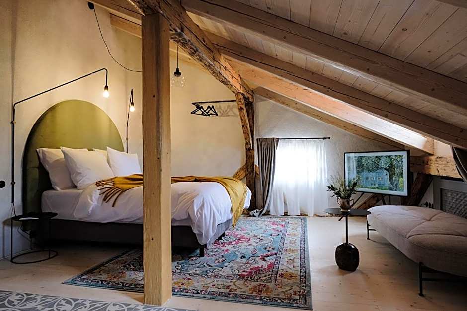 Monastery Garden Bistro & Rooms