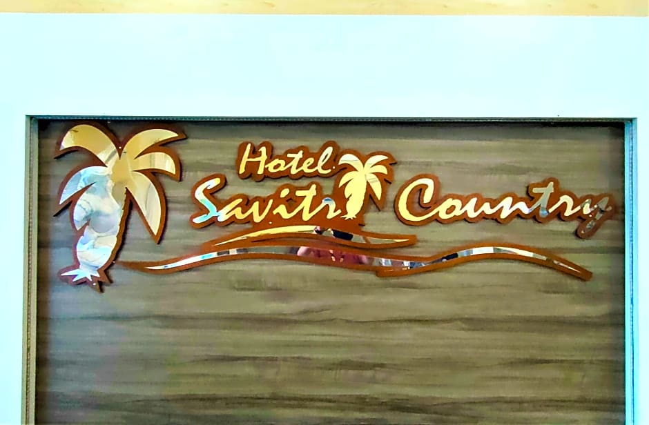 Hotel Savitri Country