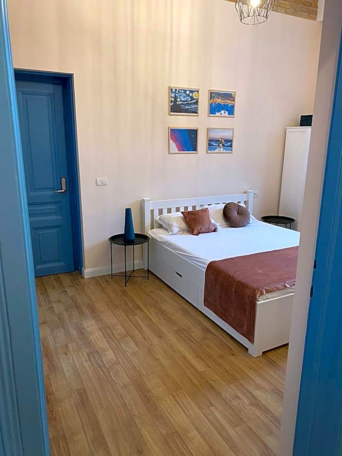 VISAJ Deluxe Downtown