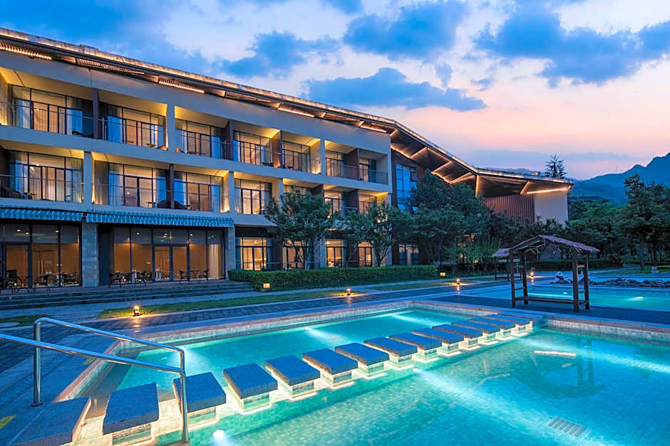 Holiday Inn Express Emei Mountain By IHG