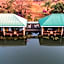 Bambuu Lakeside Lodge