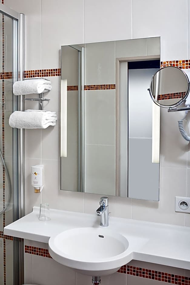 HOTEL ARVERNA VICHY - ClT'HOTEL