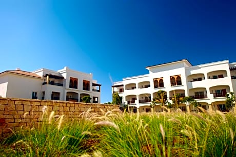 Double or Twin Room with Partial Sea View