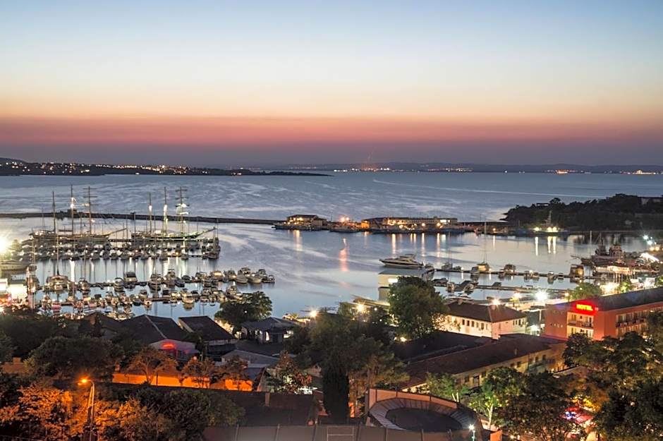 Family Hotel Radiana