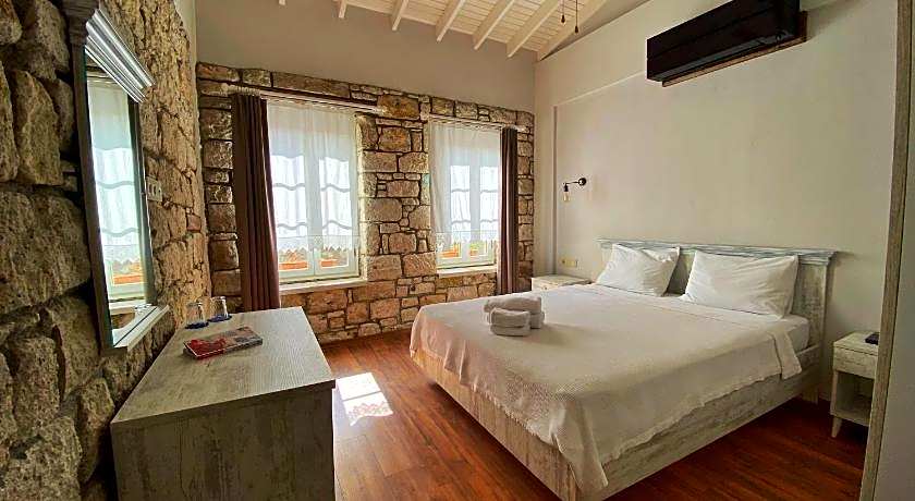 Oberj d'Azur Alacatı