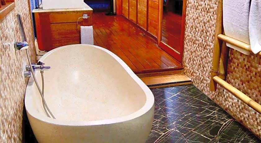 Seahouse Bali Indah Beach Inn