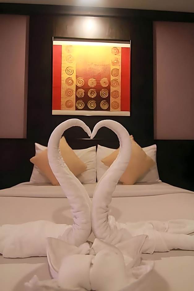 Grand Pinnacle Hotel