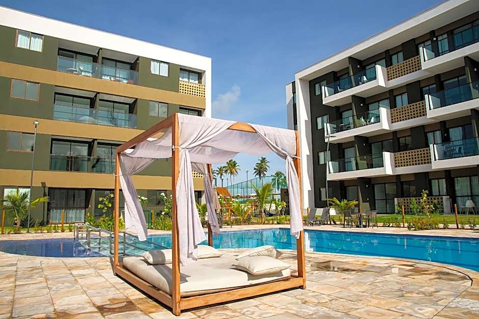 Charmoso Estúdio em Muro Alto com Vista para piscina