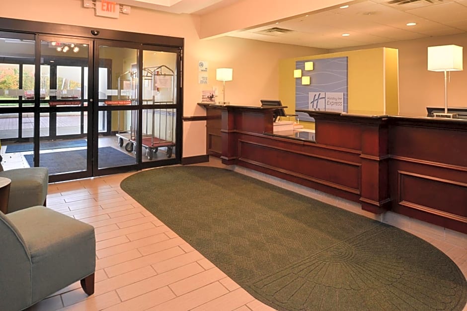 Holiday Inn Express Hotel & Suites Youngstown - North Lima/Boardman, an IHG Hotel