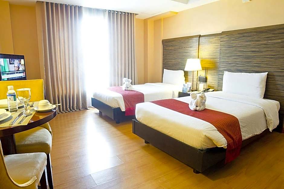 Lancaster Hotel Manila