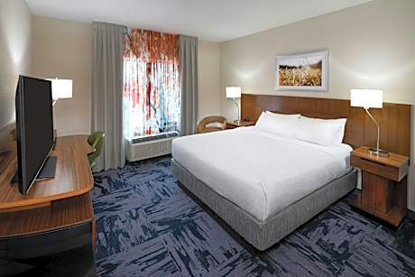 King Room with Bathtub - Mobility Access/Hearing Accessible