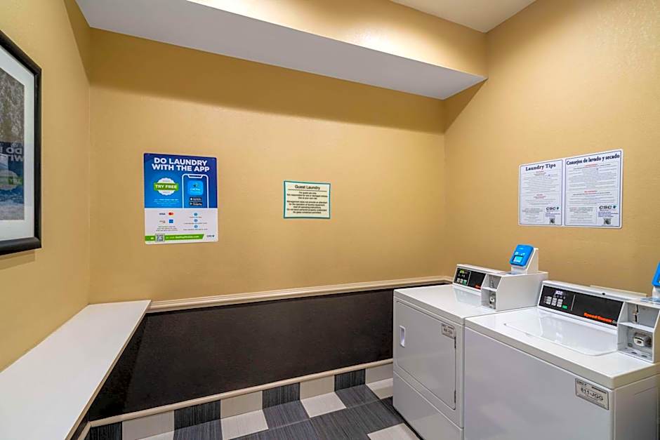 La Quinta Inn & Suites by Wyndham Prattville