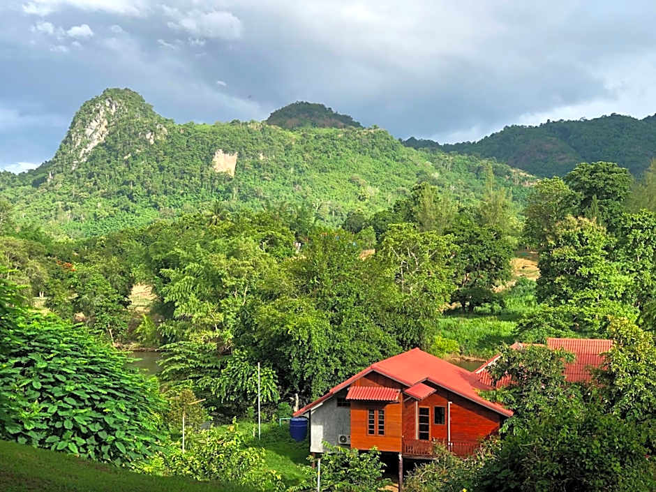 BaanRai KhunYa บ้านไร่คุณย่า