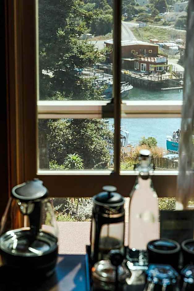Noyo Harbor Inn