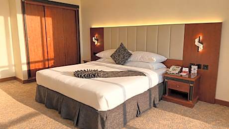 King Suite with Ocean View