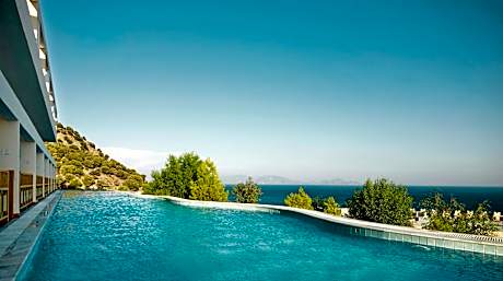 Mitsis Family Village Beach Hotel