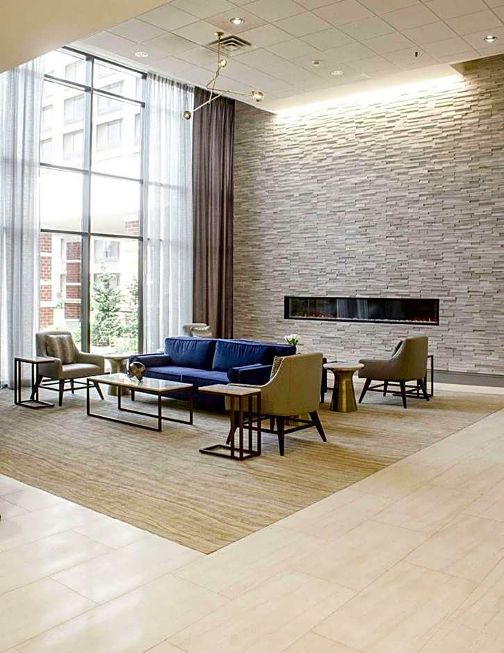 DoubleTree By Hilton Hotel Charlottesville