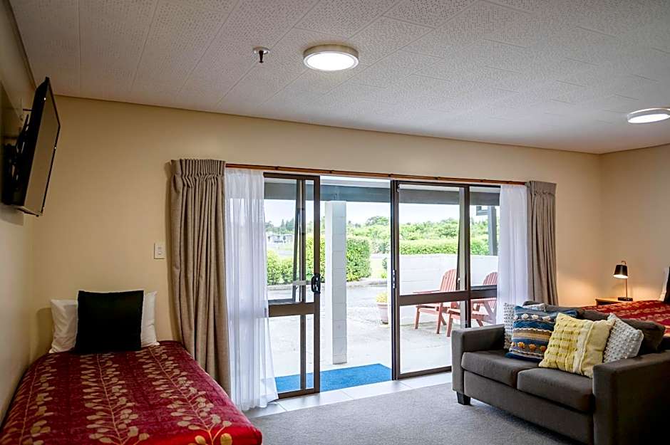 ASURE Aspiring Court Motel