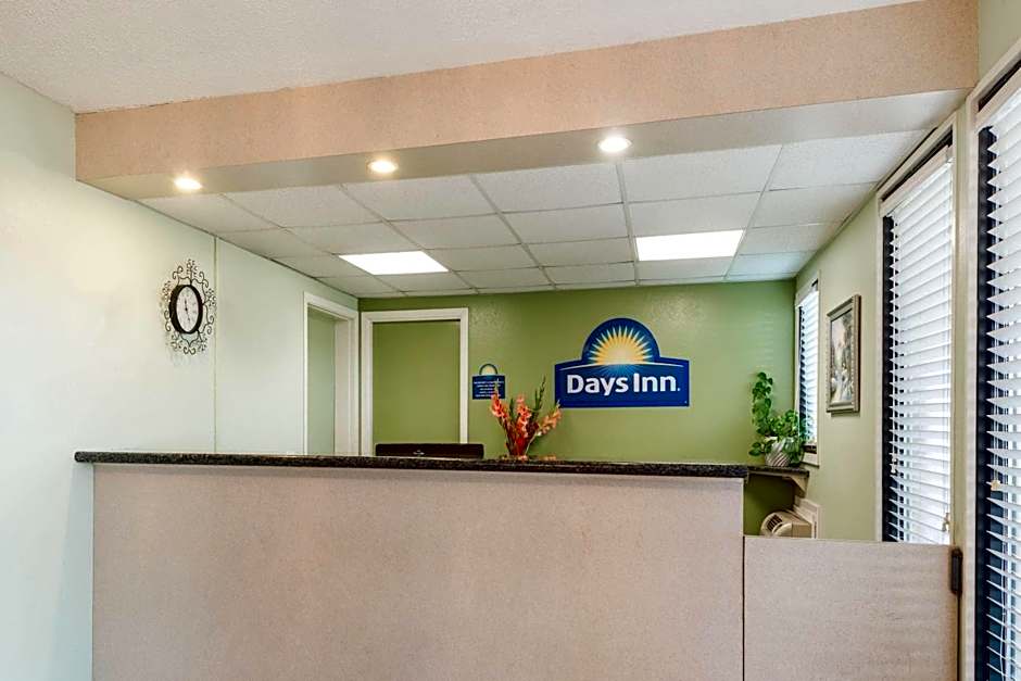 Days Inn by Wyndham San Marcos