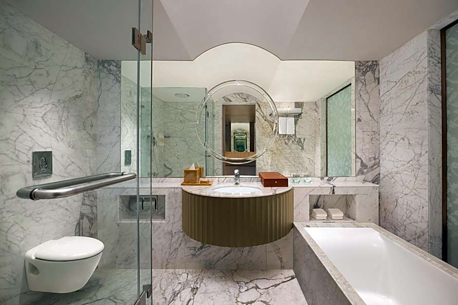 Le Meridien Surat