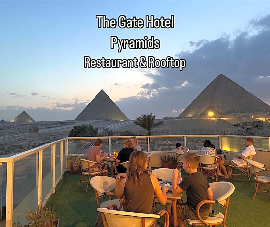 The Gate Hotel Front Pyramids & Sphinx View