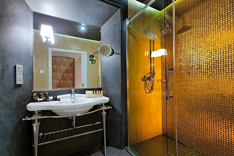 Bristol Art & Medical SPA