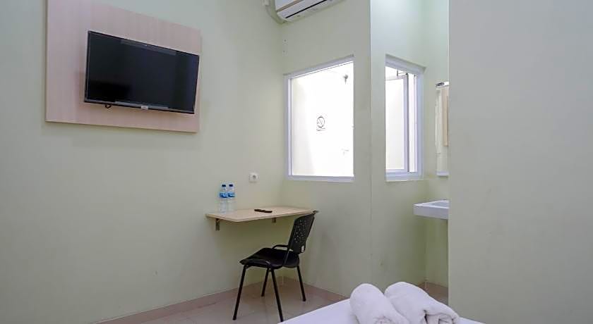 RedDoorz Syariah near Gerbang Tol Krapyak 2 Semarang