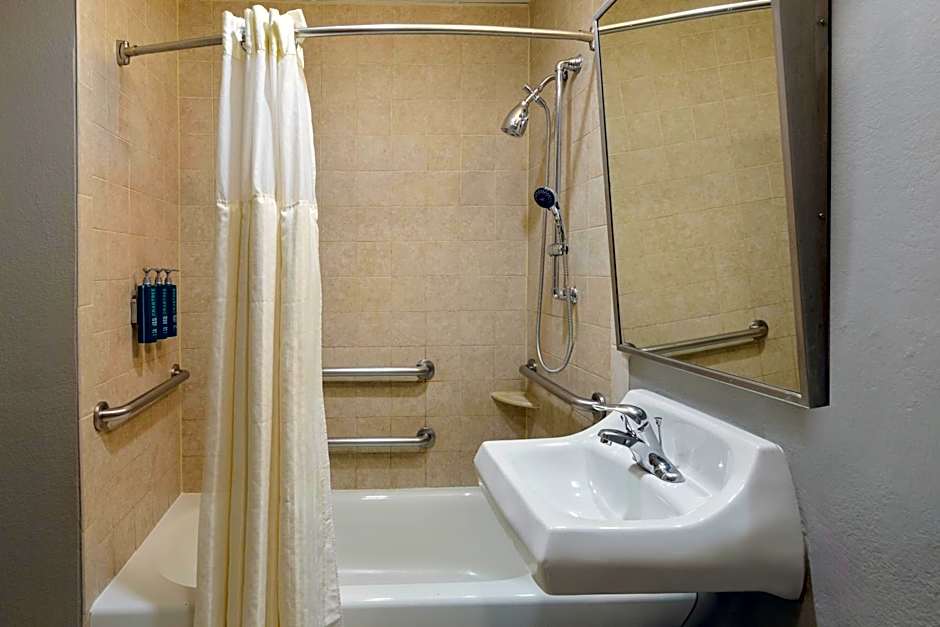 DoubleTree By Hilton Hotel West Palm Beach - Airport