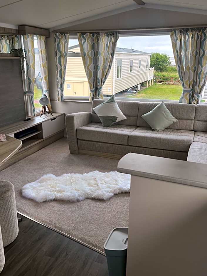 Robinson retreats beautiful caravan with sea views pet friendly