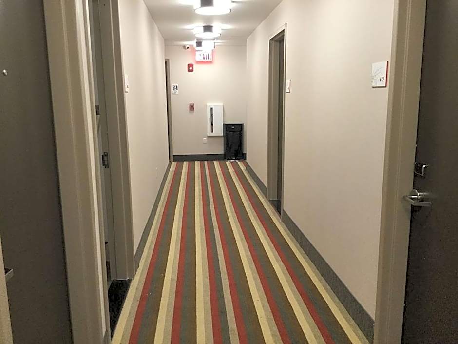 Ramada by Wyndham Bronx Terminal