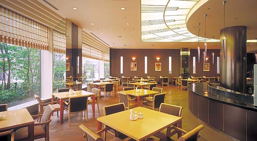 Cypress Garden Hotel