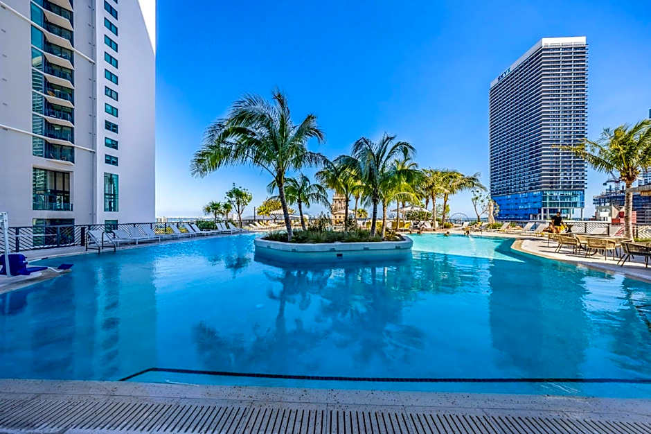 Gale Residence in Downtown Miami