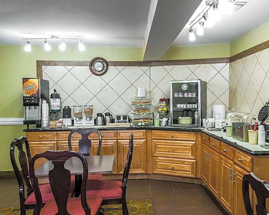 Quality Inn Greenwood Hwy 25