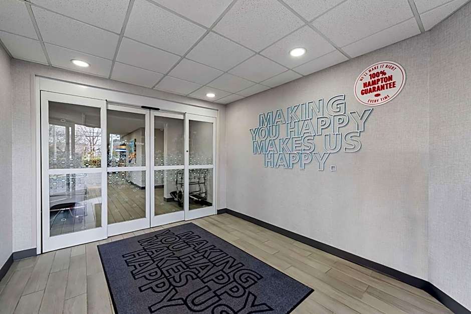 Hampton Inn By Hilton & Suites Charlotte-Airport